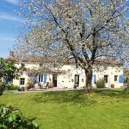 Papillons B&B - Beauty, Comfort And Peace 25 Mins From Puy Du Fou Montournais Екстер'єр фото
